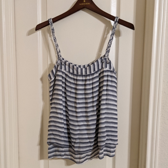 Greylin Darla Tiered Yarn Died Top in Chambray S - Picture 2 of 7